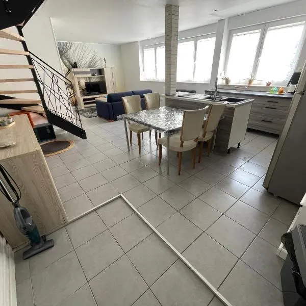 Appart 2 à croix, hotel em Croix