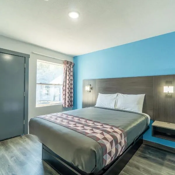 Royal Inn by OYO, hotel v destinaci Stephenville