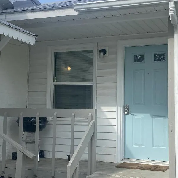 Newly Renovated Cozy Place Minutes From The Lake, hotel v destinaci Winchester