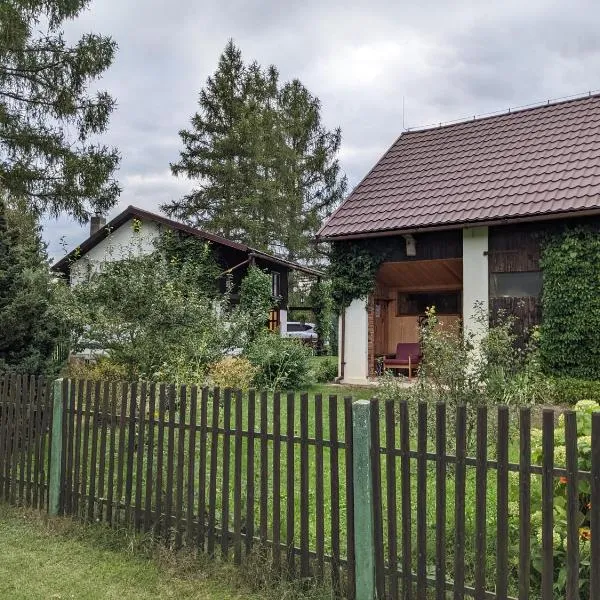 Chata w lesie, hotel v destinácii Zagwiździe