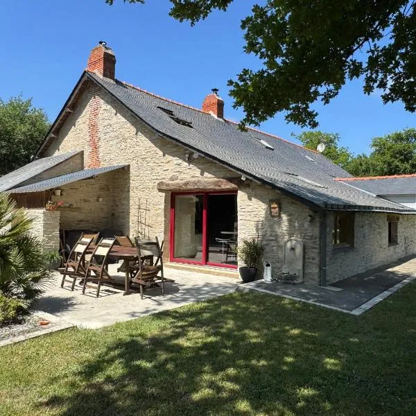 Gîte de la Haie des Bois - 8P, hotel in Plessé