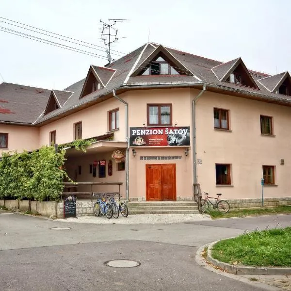 Penzion Šatovské lípy: Šatov şehrinde bir otel