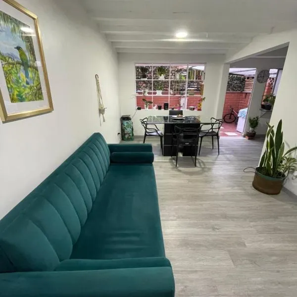 Hermosa Casa vía al nevado, termales del otoño, cerca al bosque complejo deportivo y clínica, sector san Marcel, hotel v destinaci Manizales
