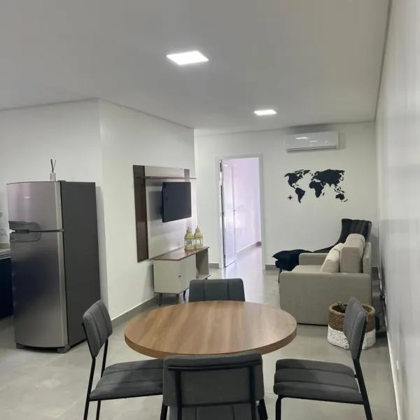 Iguassu home-Conforto, localização e praticidade, hotel in Foz do Iguaçu