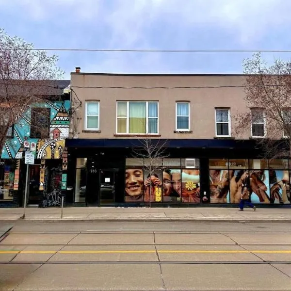 Dragon Gate Inn, hotel di Toronto