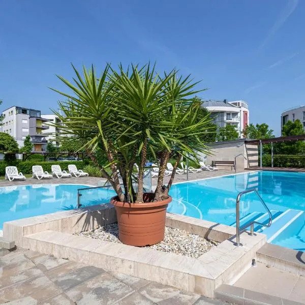 Garden Pearl II, hotel in Siófok
