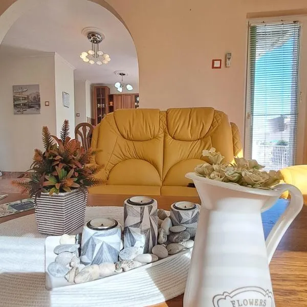 Apartman Ajla, hotel di Bihać
