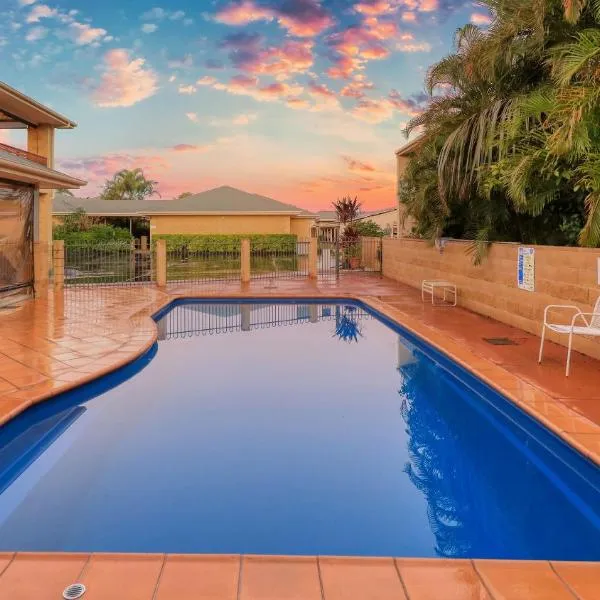 翡翠花园汽车旅馆公寓，位于埃默拉尔德的酒店