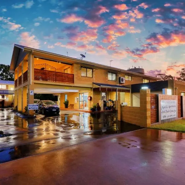 Emerald Gardens Motel & Apartments, hotel v destinaci Emerald