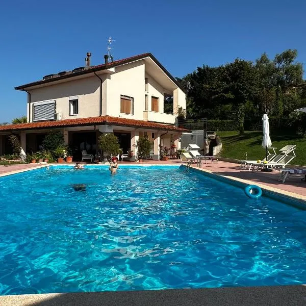 Villa Dell' Artista - Villa Anna, hotel v destinaci Santarcangelo di Romagna