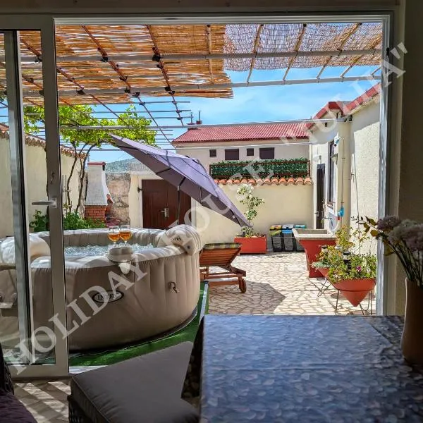 Holiday House Julija, hotel Bribirben