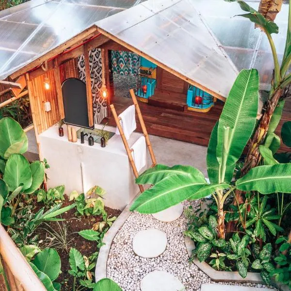 Unique experience Jeepney Island escape, hotel in General Luna