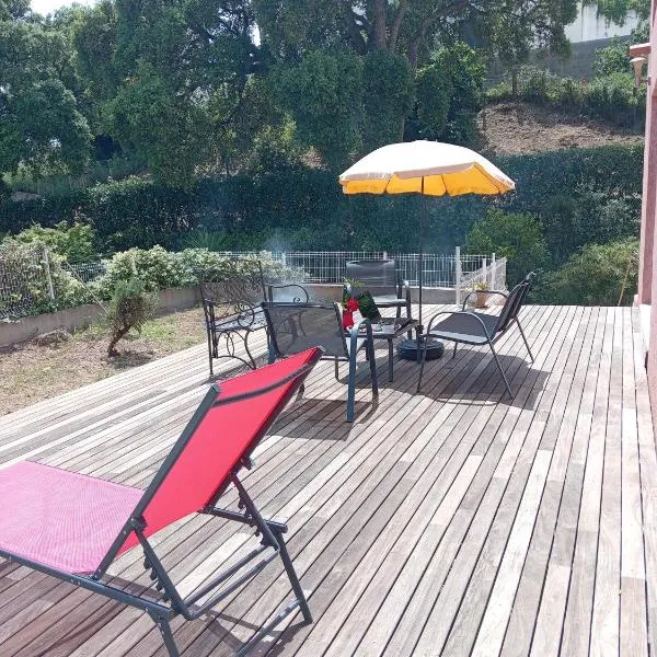 Haute-Corse Bas de villa , 2 chambres de 70 m2 , vue mer , jardin et terrasse, hotel di Furiani