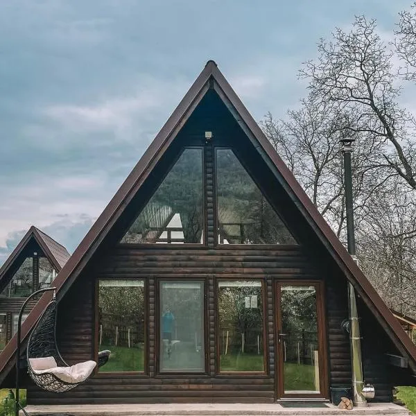 Căbănuțele de lângă râu, hotel in Păucineşti