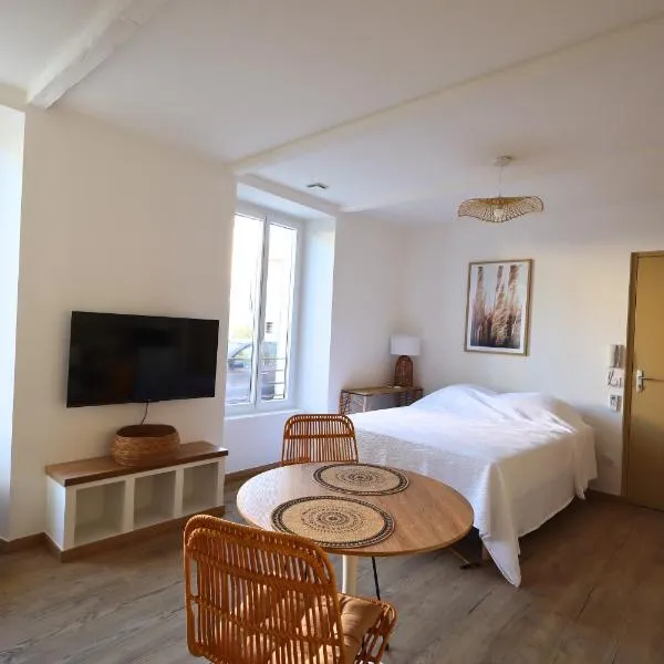 Cocon Zen & Accessible - WIFI - NETFLIX - PRIME - CLIM, hotel a Camaret-sur-Aigues