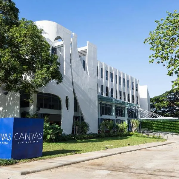 Canvas Boutique Hotel, hotel em Bolicao