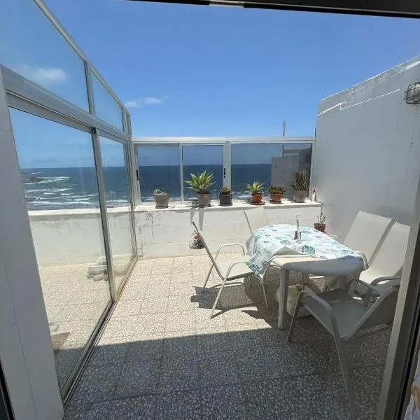La casita de Bécquer Habitaciones compartidas, hotel in Playa del Hombre