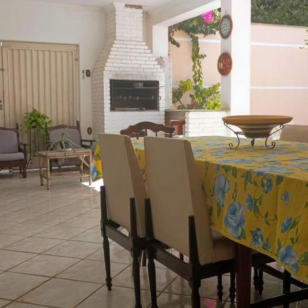 Casa 3 suítes c ar garagem coberta wi-fi próx prefeitura Aracatuba shopping até 10 pessoas