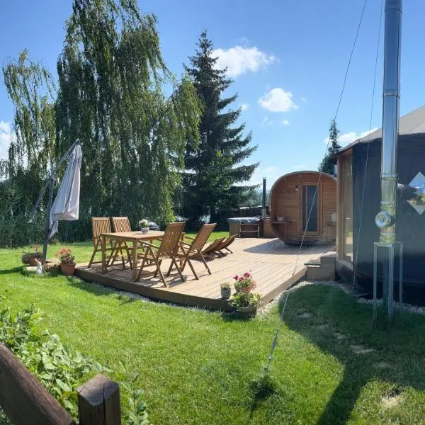 Yary Yurt, hotel di Všeruby