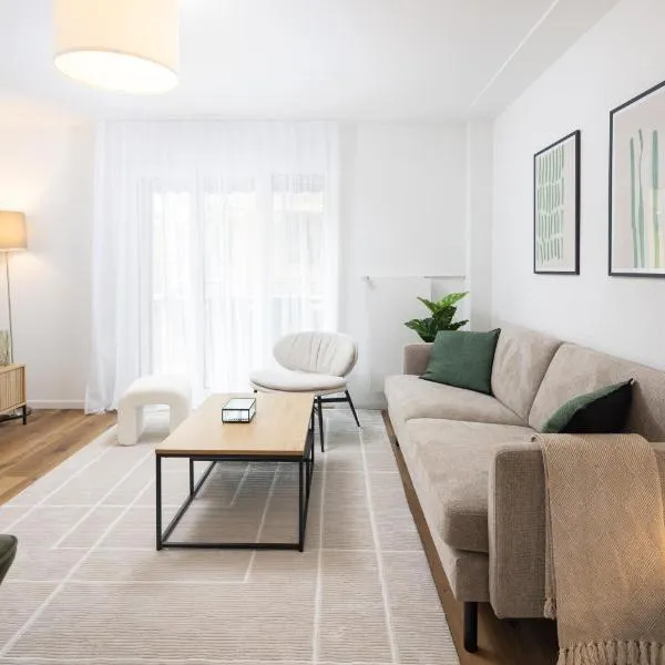 STAYY Rigi Suites - Self-check-in Premium Apartments - 20min to Lucern - 7min Walk to Lake - Public Transport - Washer Dryer, viešbutis mieste Kiusnachtas