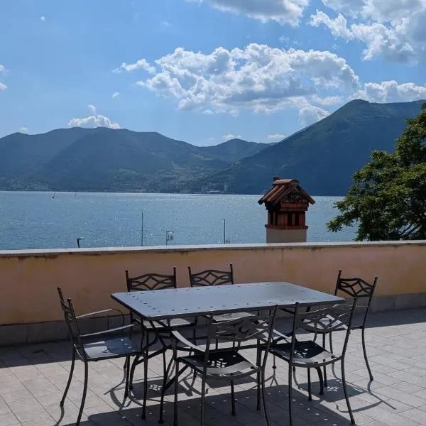 Attico Vittoria, hotel v destinaci Marone