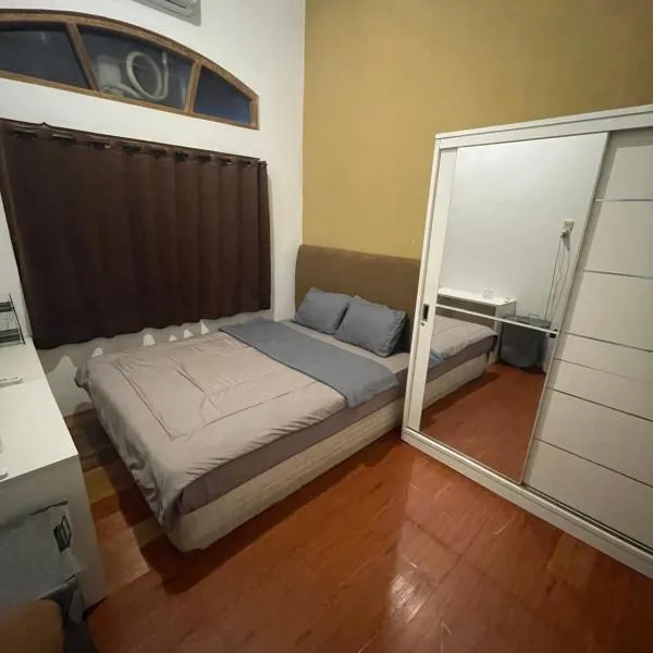 Lanina homestay, hotel v destinaci Ipi
