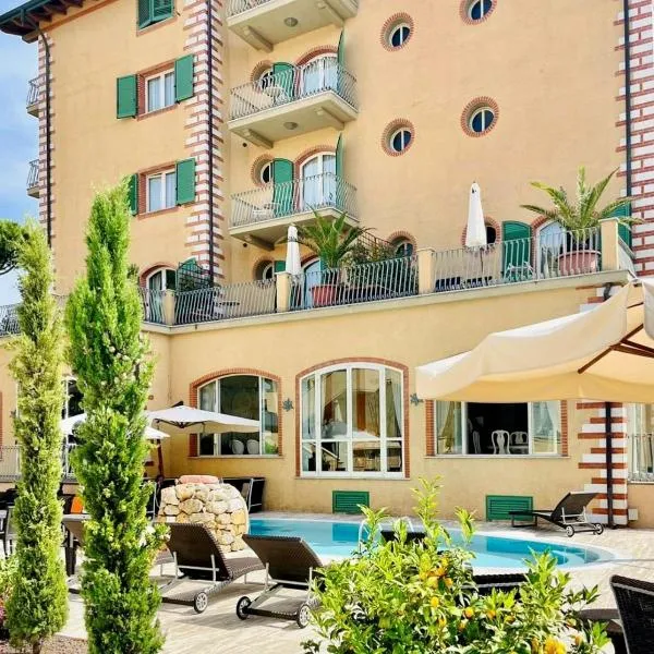 Hotel La Pigna, hotel v destinaci Marina di Pietrasanta