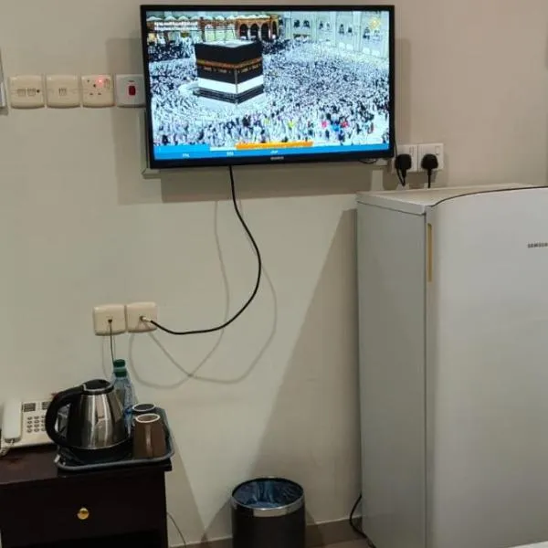 شقق شموع للشقق المخدومة, hotel in Al Quway‘īyah