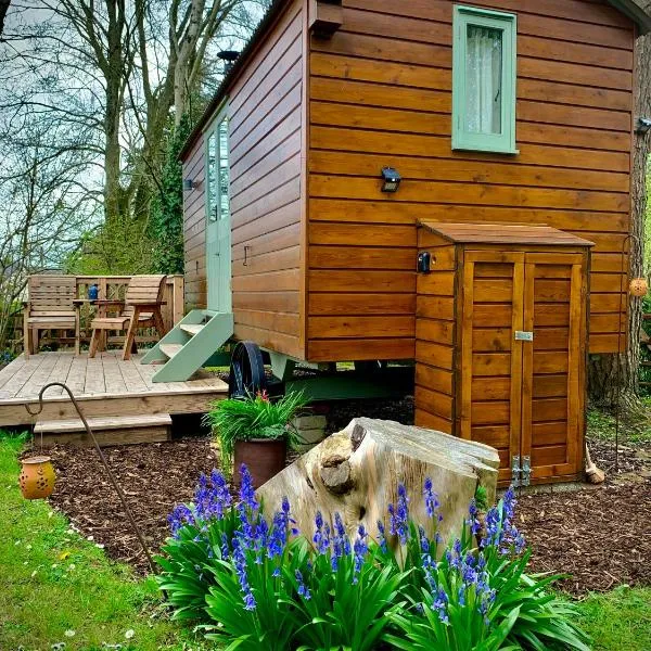 Shepherd's Hut, hotel in Dorchester