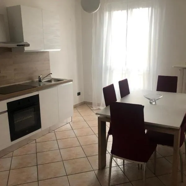 Casa dei Nonni, hotel v destinaci San Damiano dʼAsti