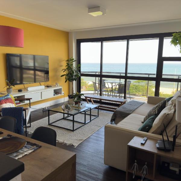 A Modern Paradise by The Seaside