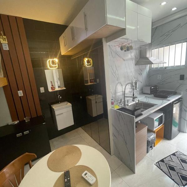 Adorável Tiny house 5, ar, cozinha completa, wifi e tv smart - Foto 4