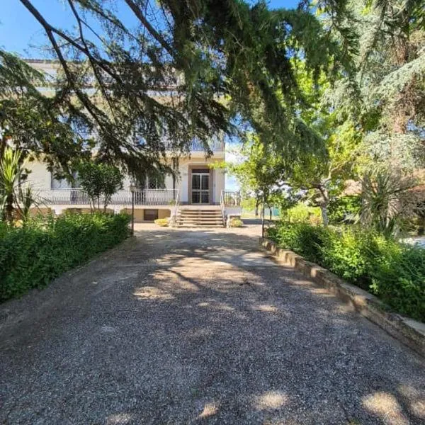 San Nanni House, hotel v destinaci Fabrica di Roma