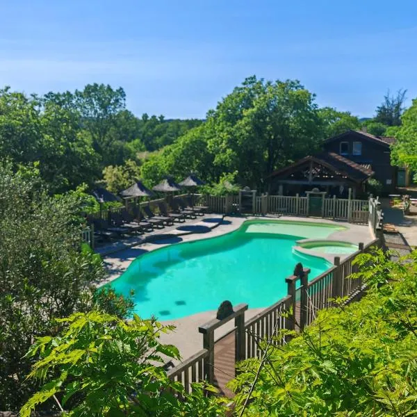 Camping de l'arche Mobilhome, hotel v destinaci Lanas