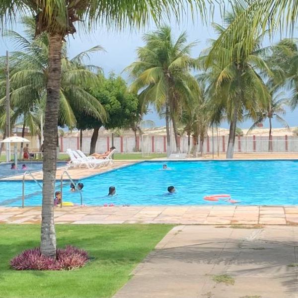 Apartamento térreo no Morro Branco Marina II