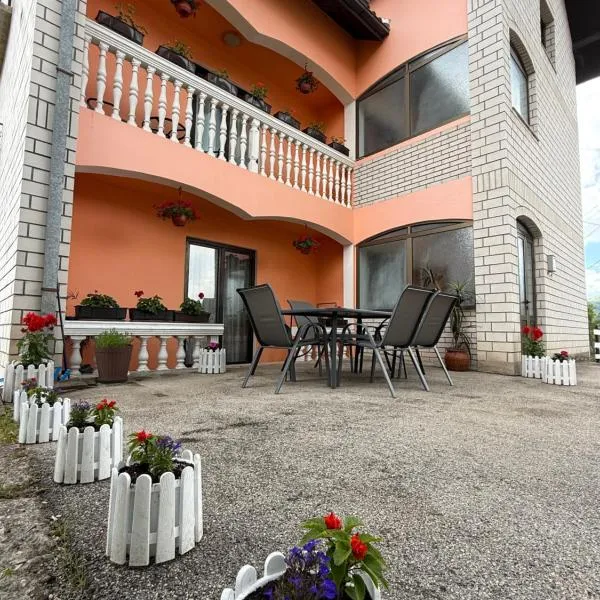 Smeštaj Karadžić - Vila Vuk, hótel í Priboj