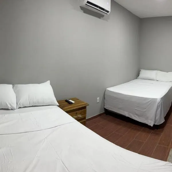 Container house, ξενοδοχείο σε La Esmeralda