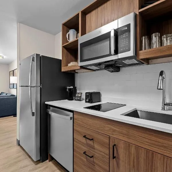 Everhome Suites Brownsville, hotel in Brownsville
