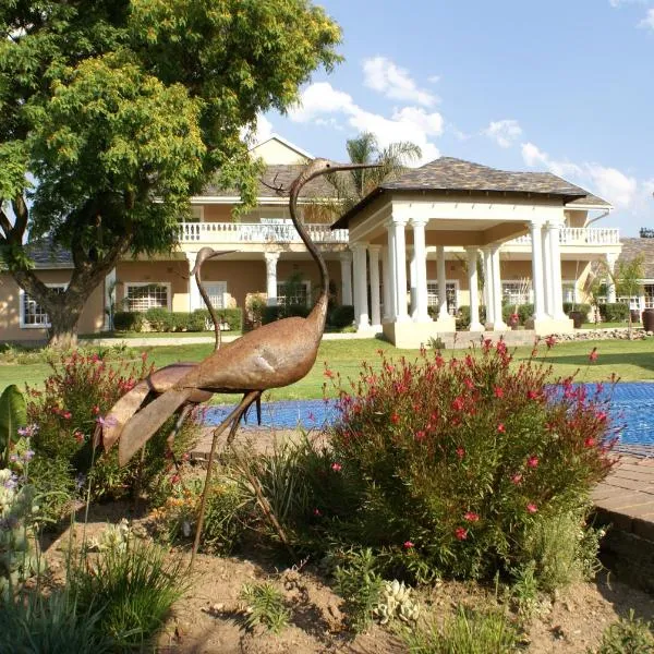 Attaché Guest Lodge & Health Spa, hôtel à Olifantsfontein