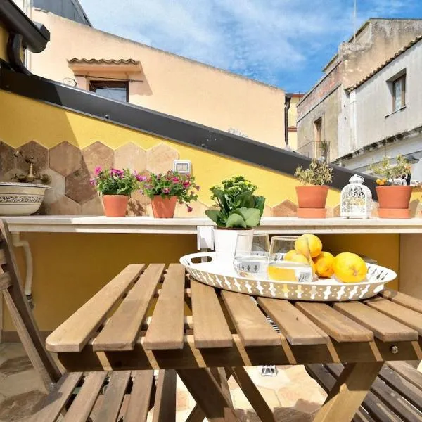 Ragusa exclusive flat with terrace & BBQ, hotel in Ragusa
