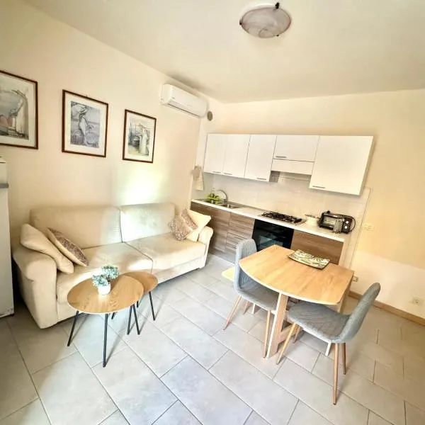 Apartments ENA near Rovinj, hotel v destinaci Šorići