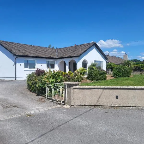 Fox s Rest - 4 Bedroom House, hotel v destinaci Tipperary