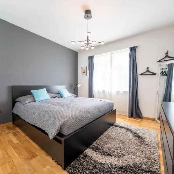 Charming Minusio Apartment, close to Locarno&Lake、Minusioのホテル