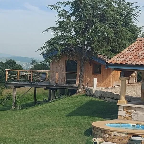 Cabane Wood & Spa, hotel en Chasselay