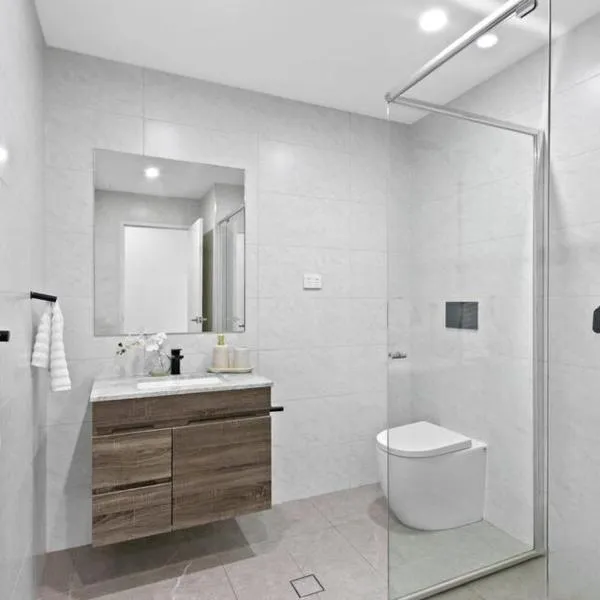 Luxury Room Budget Friendly, hotel in Beecroft