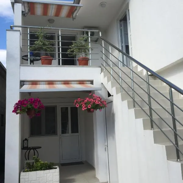 Apartments Mia Patria, hotel v destinaci Ulcinj