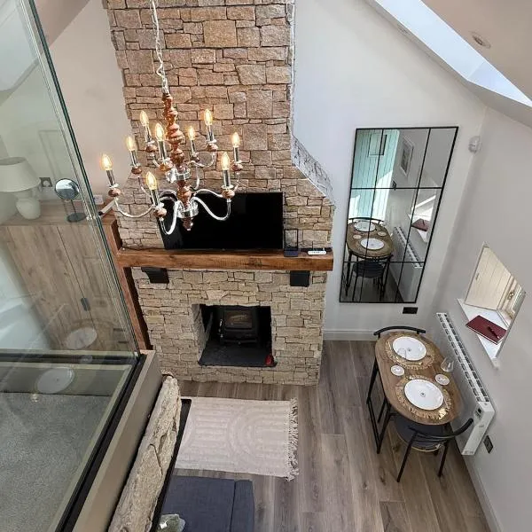 Holly Cottage Cozy Loft, hotel em Aghade Bridge
