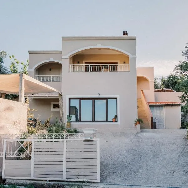 Anafoufou Suites, מלון באפיונאס