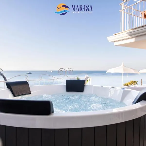 MAR-ISA Amalfi Coast - Luxury Suites & Apartments, ξενοδοχείο σε Βιέτρι