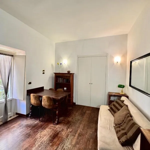 A 2 Passi Apartment - Nel centro di Salerno, מלון בסלרנו